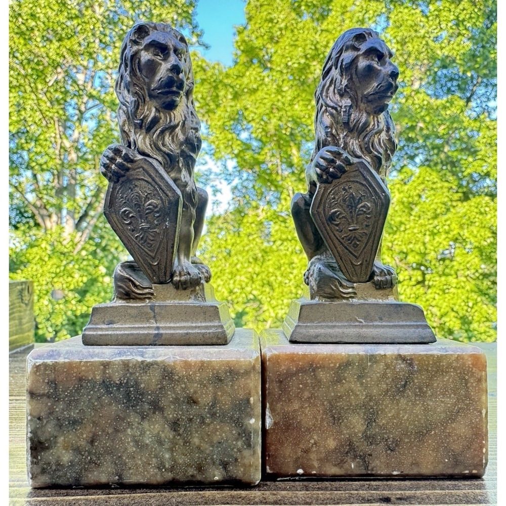 Vintage Lion Bookends Stone Base Heraldic Shield Old World Decor‎